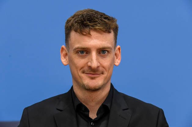 ABB BPK- Lukas Werner, Referent für Sozialpolitik, AWO Bundesverband e.V. Thema Wie die Zusammenlegung von Sozialleistungen gegen Armut wirken kann ifo Institut legt Studie im Auftrag des AWO Bundesverbandes vor auf der BPK Berlin Bundespressekonferenz in Berlin am 19.AUGUST 2026 Berlin Deutschland *** ABB BPK Lukas Werner, Social Policy Advisor, AWO Bundesverband e.V. Topic: How the Consolidation of Social Benefits Can Combat Poverty. The ifo Institute Presents a Study Commissioned by the AWO Bundesverband at the BPK Berlin Federal Press Conference in Berlin on August 19, 2026, Berlin, Germany