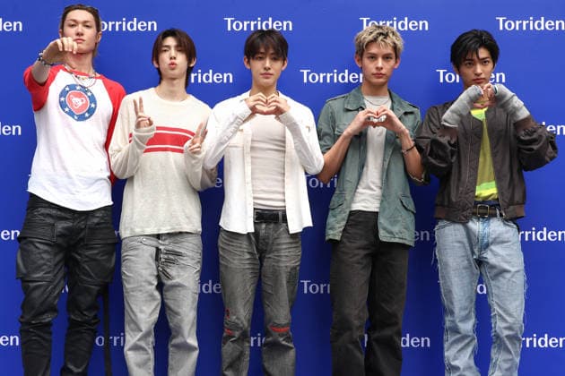 South Korean boys band Cortis attends Torriden pop-up store photocall (L-R) Martin, Juhoon, Seonghyeon, James and Keonho of boy group CORTIS pose during a photo call for a Torriden pop-up store event in Seoul, South Korea, on August 19, 2026. Seoul South Korea  Copyright: xMatrixxImages JungxUi-Chelx