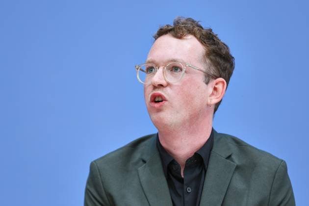 Berlin, Deutschland, 19.08.2026: Bundespressekonferenz: Studie: Wie die Zusammenlegung von Sozialleistungen gegen Armut wirken kann: Lukas Hochscheidt, Referent für politische Koordination und Interessenvertretung AWO Bundesverband e.V. *** Berlin, Germany, August 19, 2026 Federal Press Conference Study: How the Consolidation of Social Benefits Can Help Combat Poverty Lukas Hochscheidt, Advisor for Political Coordination and Advocacy, AWO Bundesverband e. V. Copyright: xdtsxNachrichtenagenturx dts_130540