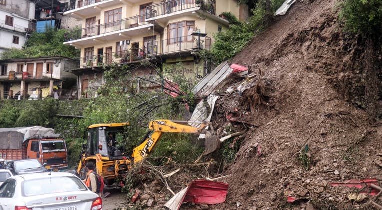 Landslide Debris Clearance Underway in Shimla Shimla, Aug 19: Road clearance of the landslide debris is underway following heavy rainfall on the Bhattakuffer Mehli road, in Shimla on Wednesday. Shimla Himachal Pradesh India Copyright: xANIx ANI_20260819121