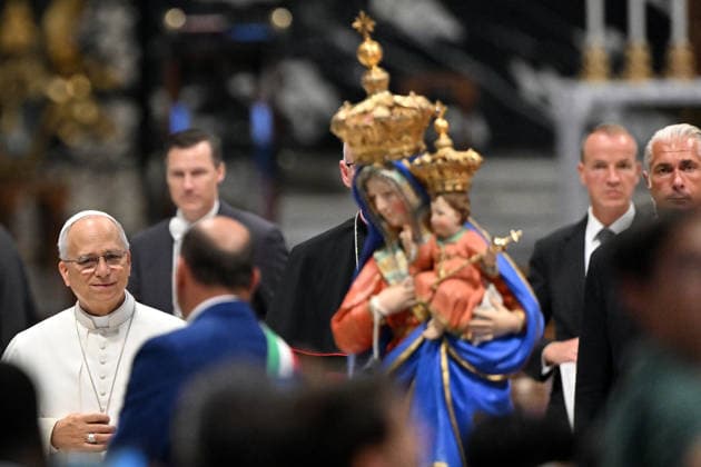 ITALY - POPE LEO XIV DURING ADDRESSES THE CROWD DURING THE WEEKLY GENERAL AUDIENCE AT ST PETER S BASILICA IN THE VATICAN - 2026 8 19 Italy, Rome , Vatican, 2026 8 19 Pope Leo XIV addresses the crowd during the weekly general audience at St Peter s basilica in The Vatican EDITORIAL USE ONLY - NO BOOKS Copyright: xALESSIAxGIULIANIx