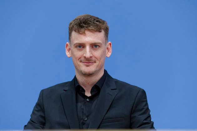 AWO will Sozialleistungen zusammenlegen 2026-08-19 Deutschland, Berlin Bundespressekonferenz: ifo-Studie im Auftrag des AWO Bundesverbands Wie die Zusammenlegung von Sozialleistungen gegen Armut wirken kann. Im Bild Lukas Werner, Referent für Sozialpolitik AWO Bundesverband. *** AWO Plans to Consolidate Social Benefits August 19, 2026 Germany, Berlin Federal Press Conference: ifo Study Commissioned by the AWO Federal Association—How Consolidating Social Benefits Can Help Combat Poverty Pictured: Lukas Werner, Social Policy Advisor, AWO Federal Association