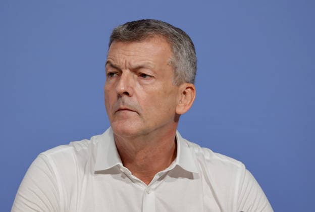 Franl Hippler, Vorstandsvorsitzender IKK classic, Deutschland, Berlin, Haus der Bundespressekonferenz: Pressekonferenz: IKK e.V. - GKV-Finanzierung: Vom Sparpaket zur Strukturreform? *** Franl Hippler, CEO of IKK classic, Germany, Berlin, Federal Press Conference Center Press Conference: IKK e.V., Statutory Health Insurance (GKV) Financing—From Austerity Measures to Structural Reform