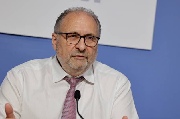 Hans Peter Wollseifer, Vorstandsvorsitzender IKK e.V, Deutschland, Berlin, Haus der Bundespressekonferenz: Pressekonferenz: IKK e.V. - GKV-Finanzierung: Vom Sparpaket zur Strukturreform? *** Hans Peter Wollseifer, Chairman of the Board of IKK e.V., Germany, Berlin, Federal Press Conference Center: IKK e.V. Press Conference on Statutory Health Insurance (GKV) Financing—From Austerity Measures to Structural Reform