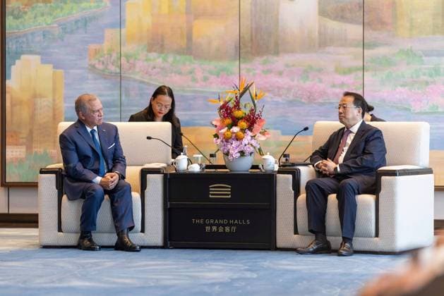 Jordan’s King Abdullah II Meets Shanghai Mayor Gong Zheng Jordan’s King Abdullah II meets Shanghai Mayor Gong Zheng in Shanghai, China, on August 19, 2026. The meeting focused on Jordanian-Chinese relations and ways to broaden bilateral cooperation into promising economic and development sectors. Photo by Royal Hashemite Court apaimages Amman Amman Jordan 190826_China_JPO_00(5) Copyright: xapaimagesxRoyalxHashemitexCourtxx xapaimagesx
