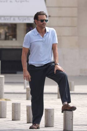 Bradley Cooper spotted on set filming the Ocean s Eleven prequel in Paris Featuring: Bradley Cooper Where: Paris, France When: 19 Aug 2026 Credit: Jasmine Aissaoui INSTARimages EDITORIAL USE ONLY. NOT FOR USE BY NEWSPAPERS BASED IN THE UK. Copyright: xJasminexAissaouix instar55929288
