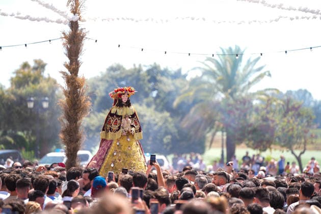 Almonte Prepares for the Long-Awaited Arrival of the Virgin of El Rocío in 2026 The Virgin of El Rocío will be carried through the streets of the village of El Rocío before being transported to the town of Almonte On August 19, 2026, in El Rocío, Almonte, Huelva, Andalusia, Spain The White Dove will be carried from her sanctuary to Almonte, an event that takes place every seven years and brings together thousands of residents and devotees in the village of Almonte August 19, 2026 Joaquí Huelva, Andalusia Huelva, Andalusia Spain  Copyright: xJoaquinxCorcherox 7720875