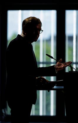 Johann Wadephul (CDU), Bundesaussenminister, aufgenommen im Rahmen seiner Reise in die Schweiz. Hier eine Rede auf der Botschafterkonferenz des Schweizer Aussenministeriums. Fotografiert im Auftrag des Auswaertigen Amtes Bern Schweiz *** Johann Wadephul (CDU), Federal Minister of Foreign Affairs, photographed during his trip to Switzerland. Here he is delivering a speech at the Swiss Ministry of Foreign Affairs Ambassadors Conference. Photographed on behalf of the Federal Department of Foreign Affairs in Bern, Switzerland. Copyright: xThomasxKoehlerx