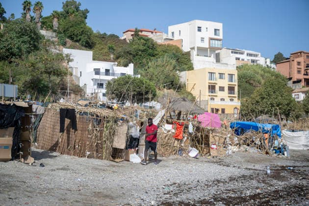 The humanitarian crisis in Ceuta continues. Migrants camped on Trampolín Beach, August 19, 2026, in Ceuta, Spain. Ceuta continues to face a serious humanitarian crisis following the historic mass influx of more than 70,000 migrants who swam across the Tarajal Strait on July 30 and 31. Although the current police deployment and border reinforcement by Moroccan authorities have succeeded in curbing the influx, the autonomous city continues to face a serious humanitarian, health, and security crisis. AUGUST 19, 2026 Spain  Copyright: xMarcosxMorenox 7720959