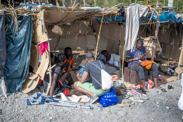 The humanitarian crisis in Ceuta continues. Migrants camped out on Trampolín Beach, August 19, 2026, in Ceuta, Spain. Ceuta continues to face a serious humanitarian crisis following the historic mass influx of more than 70,000 migrants who swam across the Tarajal on July 30 and 31. Although the current police deployment and border reinforcement by Moroccan authorities have succeeded in curbing the influx, the autonomous city continues to face a serious humanitarian, public health, and security crisis. August 19, 2026, Spain  Copyright: xMarcosxMorenox 7720958