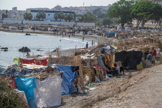 The humanitarian crisis in Ceuta continues. Migrants camped out on Trampolín Beach, August 19, 2026, in Ceuta, Spain. Ceuta continues to face a serious humanitarian crisis following the historic mass influx of more than 70,000 migrants who swam across the Tarajal on July 30 and 31. Although the current police deployment and border reinforcement by Moroccan authorities have succeeded in curbing the influx, the autonomous city continues to face a serious humanitarian, public health, and security crisis. August 19, 2026, Spain  Copyright: xMarcosxMorenox 7720970