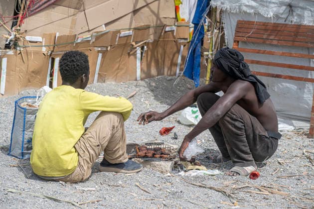 The humanitarian crisis in Ceuta continues. Migrants camped on Trampolín Beach, August 19, 2026, in Ceuta, Spain. Ceuta continues to face a serious humanitarian crisis following the historic mass influx of more than 70,000 migrants who swam across the Tarajal on July 30 and 31. Although the current police deployment and border reinforcement by Moroccan authorities have managed to stem the influx, the autonomous city continues to face a serious humanitarian, health, and security crisis. AUGUST 19, 2026, Spain  Copyright: xMarcosxMorenox 7720979