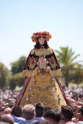 Almonte Prepares for the Long-Awaited Arrival of the Virgin of El Rocío in 2026 The Virgin of El Rocío is carried through the streets of the hamlet of El Rocío to be transported to the town of Almonte on August 19, 2026, in El Rocío, Almonte, Huelva, Andalusia, Spain The White Dove will be carried from her sanctuary to Almonte, an event that takes place every seven years and brings together thousands of residents and devotees in the village of Almonte AUGUST 19, 2026 Joaquí Huelva, Andalusia Huelva, Andalusia Spain  Copyright: xJoaquinxCorcherox 7721019