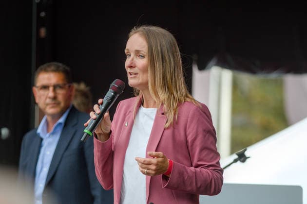 19.08.2026 Politik BSW Auftakt Wahlkampftermine mit Sahra Wagenknecht in Sachsen-Anhalt Marktplatz Dessau Dr. Claudia Wittig (BSW, Spitzenkandidatin LTW Sachsen-Anhalt). Dessau-Roßlau Sachsen-Anhalt Deutschland *** August 19, 2026 Politics BSW Kickoff of Campaign Events with Sahra Wagenknecht in Saxony-Anhalt, Dessau Market Square, Dr. Claudia Wittig, BSW, Top Candidate for the Saxony-Anhalt State Parliament Election, Dessau-Roßlau, Saxony-Anhalt, Germany