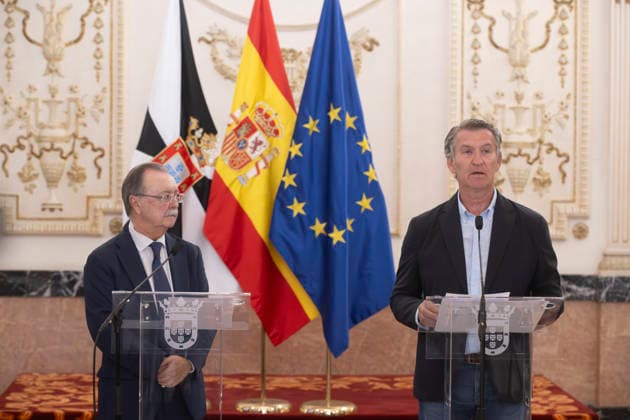 Feijóo Visits Ceuta to See the Humanitarian Crisis Firsthand The president of the Popular Party, Alberto Núnez Feijóo, and the president of Ceuta, Juan Jesús Vivas, address the media at the Ceuta Assembly Palace on August 19, 2026, in Ceuta, Spain. Ceuta continues to face a serious humanitarian crisis following the historic mass influx of more than 70,000 migrants who swam across the Tarajal on July 30 and 31. AUGUST 19, 2026 MIGRATION CRISISHUMANITARIAN CRISIS TARAJAL PP POPULAR PARTY Ceuta Ceuta, Spain  Copyright: xMarcosxMorenox 7721177