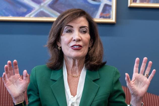 August 19, 2026, New York, New York, USA: Governor Kathy Hochul holds roundtable and press briefing on AI Workforce Impacts with Molly Kinder, Founder of Breakwater Initiative, Emma Vadehra, Director of Policy, Lynn Brooks, Claims Processor of Highmark Blue Cross Blue Shield of Western New York & Chief Shop Steward, Petra Cruz, Receptionist & Office Manager, Early Head Start Program of Dominican Women s Development Center, Antoinette Daley, Client of Bottomless Closet, Tamara Ramsey, Executive Assistant of Volunteers of America of Greater New York, Gabriella Toth, Executive Assistant of Goldman Sachs at Governor s office in New York, NY on August 19, 2026. Governor also answered questions on upcoming election. New York USA - ZUMAr339 20260819_znp_r339_010 Copyright: xLevxRadinx