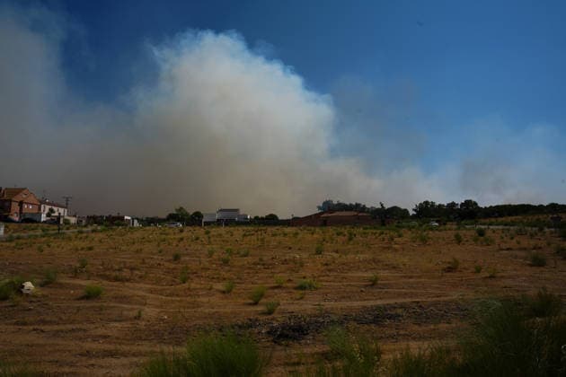 Wildfires continue in Madrid MADRID, SPAIN - AUGUST 19: Fire extinguishing efforts continue both from the air and land to contain a wildfire in the Aldea del Fresno Village of Madrid, Spain on August 19, 2026. Muath Hamed Anadolu Madrid Spain. Editorial use only. Please get in touch for any other usage.  Copyright: x2026xAnadoluxMuathxHamedx