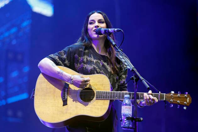 Sängerin Amy Macdonald bei ihrem Konzert vor 4.200 Zuschauern im Rahmen des KUNST!RASEN Bonn Open Air. Bonn, 19.08.2026 NRW Deutschland *** Singer Amy Macdonald performing at her concert in front of 4,200 spectators as part of the KUNST RASEN Bonn Open Air in Bonn, August 19, 2026, North Rhine-Westphalia, Germany Copyright: xChristophxHardtx