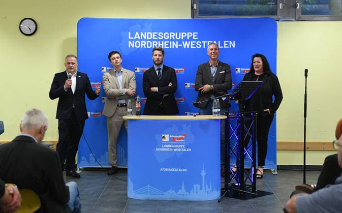 Bürgerdialog der AfD-Bundestagsfraktion ( Landesgruppe NRW ) am 19.08.2026 in der Aula der ehem. Martini-Schule in Wesel V.l.n.r.: Adam Balten MdB - Manuel Krauthausen MdB - Dr. Martin Vincentz MdL - Christian Zaum MdB - Birgit Bessin MdB *** Public dialogue hosted by the AfD Bundestag Caucus’s North Rhine-Westphalia regional group on August 19, 2026, in the auditorium of the former Martini School in Wesel. From left to right: Adam Balten (Member of the Bundestag), Manuel Krauthausen (Member of the Bundestag), Dr. Martin Vincentz (Member of the State Parliament), Christian Zaum (Member of the Bundestag), Birgit Bessin (Member of the Bundestag) xRx