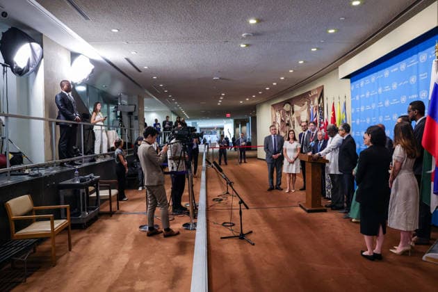 August 19, 2026, New York, New York, United States: Press stand across from representatives of the elected (E-10) and incoming members of the Security Council during a joint press encounter on Security Council subsidiary bodies at the Security Council stakeout at UNHQ. Ambassador LEWIS GARSEEDAH BROWN II, Permanent Representative of Liberia to the United Nations, delivered the statement on behalf of the group, joined by incoming Council members Austria, Kyrgyzstan, Portugal, Trinidad and Tobago and Zimbabwe. New York United States - ZUMAo116 20260819_znp_o116_030 Copyright: xBiancaxOterox