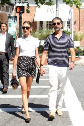 Donald Trump Jr, and Bettina Anderson hold hands wile wearing a massive wedding ring after lunch in the Hamptons Featuring: Donald Trump Jr, Bettina Anderson Where: Hamptons, New York, United States When: 19 Aug 2026 Credit: Matt Agudo INSTARimages EDITORIAL USE ONLY. NOT FOR USE BY NEWSPAPERS BASED IN THE UK. Copyright: xElderxOrdonezx instar55930008