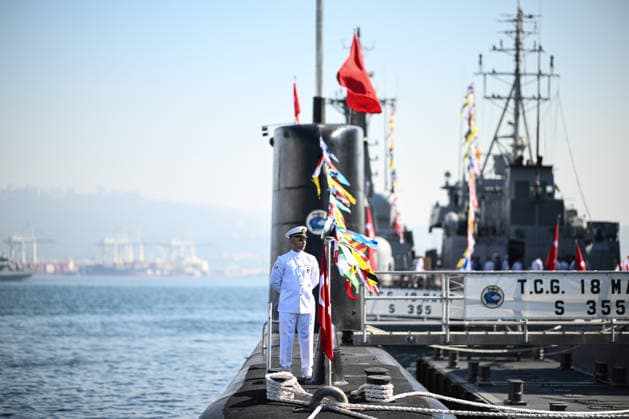 TEKNOFEST Blue Homeland KOCAELI, TURKIYE - AUGUST 20: A sailor is seen aboard a naval vessel during the TEKNOFEST Blue Homeland at the Golcuk Naval Shipyard Command in Kocaeli, Turkiye, on August 20, 2026. Organized under the main leadership of the Turkish National Defense Ministry and the Turkish Technology Team Foundation (T3 Foundation), with Anadolu as the Global Communication Partner, the event showcases Turkiye s maritime power, defense capabilities, and indigenous technologies. Gathering technology and defense industry enthusiasts around a maritime focus, the festival will welcome visitors through August 23. Akin Celiktas Anadolu Kocaeli Turkey. Editorial use only. Please get in touch for any other usage.  Copyright: x2026xAnadoluxAkinxCeliktasx