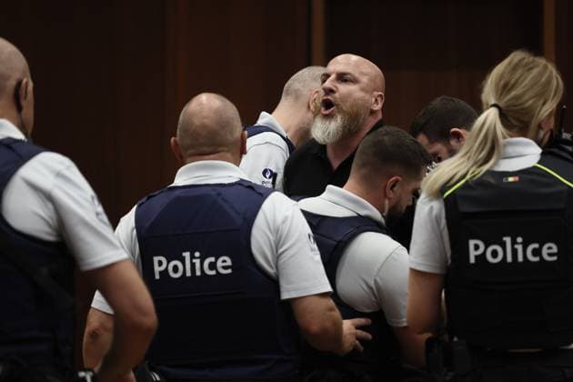 The accused Gregory Lenoci reacts during the judgment session in his trial, regarding the attempted murder of his neighbor Marc P., at the Namur Criminal Court, on Thursday 20 August 2026. GrÃ gory Lenoci is accused of assaulting his neighbor on July 24, 2025, following suspicions that the neighbor had sexually assaulted his stepson, leaving the victim in a vegetative state.  BRUNOxFAHY 183814447