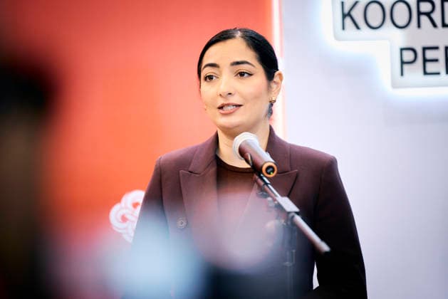 Reem Alabali-Radovan (SPD), Bundesministerin fuer wirtschaftliche Zusammenarbeit und Entwicklung, aufgenommen im Rahmen eines Doorstep mit dem koordinierenden Minister fuer Wirtschaft der Republik Indonesien, Airlangga Hartarto, in Jakarta, 20.08.2026. Fotografiert im Auftrag des Bundesministeriums fuer wirtschaftliche Zusammenarbeit und Entwicklung. Jakarta Indonesien *** Reem Alabali Radovan (SPD), Federal Minister for Economic Cooperation and Development, photographed during a doorstep interview with Airlangga Hartarto, Coordinating Minister for Economic Affairs of the Republic of Indonesia, in Jakarta, August 20, 2026. Photographed on behalf of the Federal Ministry for Economic Cooperation and Development, Jakarta, Indonesia Copyright: xSebastianxRaux