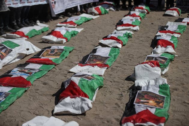 Funeral held for 50 Palestinians recovered from rubble at Al-Shifa Hospital in Gaza GAZA CITY, GAZA, PALESTINE - AUGUST 20: Relatives and local residents attend the funeral ceremony for 50 Palestinians, whose bodies were recovered from the rubble of buildings destroyed in intense Israeli bombardments, at the courtyard of Al-Shifa Medical Complex in Gaza City, Gaza, Palestine on August 20, 2026. Following extensive search and rescue operations by Palestinian Civil Defense teams, the recovered bodies were brought to the medical complex before being laid to rest by grieving families and community members. Ali Jadallah Anadolu Gaza City Gaza. Editorial use only. Please get in touch for any other usage.  Copyright: x2026xAnadoluxAlixJadallahx