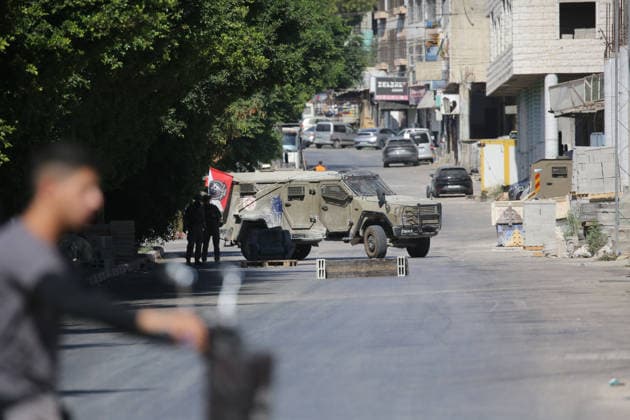 Three Palestinians injured in Israeli raids in the West Bank NABLUS, WEST BANK, PALESTINE - AUGUST 20: Israeli forces raid the Balata Camp, closing entrances and exits and restricting the movement of residents, as three Palestinians are injured and at least six people are detained during the raids in Nablus, in the northern West Bank, Palestine, on August 20, 2026. Nedal Eshtayah Anadolu Nablus West Bank. Editorial use only. Please get in touch for any other usage.  Copyright: x2026xAnadoluxNedalxEshtayahx