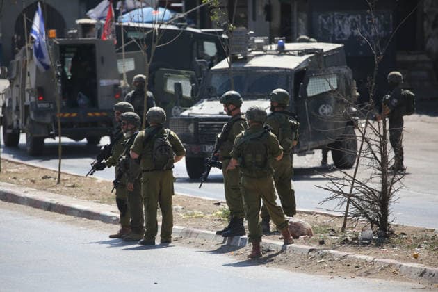 Three Palestinians injured in Israeli raids in the West Bank NABLUS, WEST BANK, PALESTINE - AUGUST 20: Israeli forces raid the Balata Camp, closing entrances and exits and restricting the movement of residents, as three Palestinians are injured and at least six people are detained during the raids in Nablus, in the northern West Bank, Palestine, on August 20, 2026. Nedal Eshtayah Anadolu Nablus West Bank. Editorial use only. Please get in touch for any other usage.  Copyright: x2026xAnadoluxNedalxEshtayahx