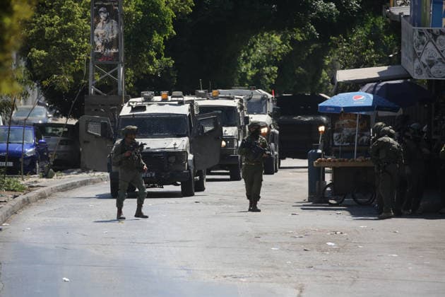 Three Palestinians injured in Israeli raids in the West Bank NABLUS, WEST BANK, PALESTINE - AUGUST 20: Israeli forces raid the Balata Camp, closing entrances and exits and restricting the movement of residents, as three Palestinians are injured and at least six people are detained during the raids in Nablus, in the northern West Bank, Palestine, on August 20, 2026. Nedal Eshtayah Anadolu Nablus West Bank. Editorial use only. Please get in touch for any other usage.  Copyright: x2026xAnadoluxNedalxEshtayahx