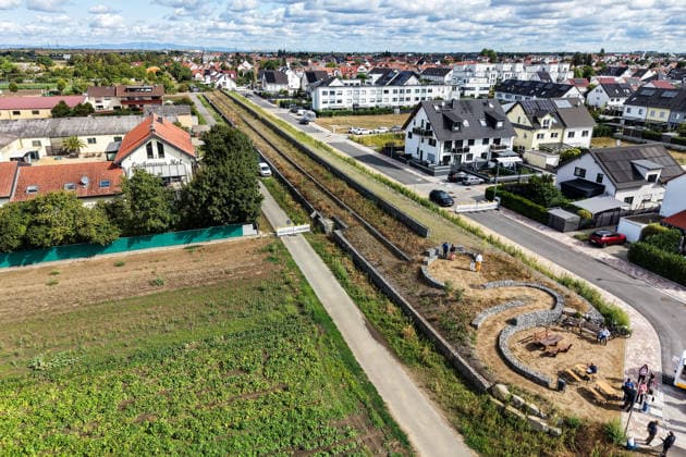 Einweihung der Griesheimer Düne als natürliche Schallschutzwand zwischen dem Neubaugebiet und den landwirtschaftlichen Höfen - Griesheim 20.08.2026: Einweihung der Griesheimer Düne *** Inauguration of the Griesheim Dune as a natural sound barrier between the new development area and the farms in Griesheim August 20, 2026 Inauguration of the Griesheim Dune