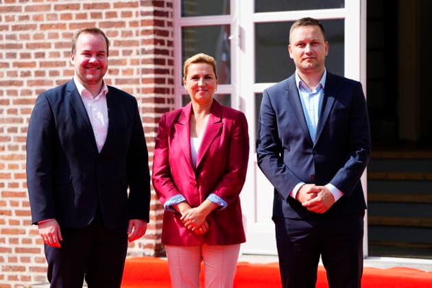 Denmark Nordic Summer Meeting Chairman of the Government of Greenland Jens-Frederik Nielsen is recieved by The Danish Prime Minister Mette Frederiksen and the Faroese Prime Minister Beinir Johannesen as they host the Nordic colleagues for a Nordic summer meeting at Hoevelte Military Barracks and the Prime Ministers official residence Marienborg, near Copenhagen, Denmark, August 20, 2026. , Hoevelte and Kgs. Lyngby Denmark *** Denmark Nordic Summer Meeting: Jens Frederik Nielsen, Chairman of the Government of Greenland, is received by Danish Prime Minister Mette Frederiksen and Faroese Prime Minister Beinir Johannesen as they host their Nordic colleagues for a Nordic summer meeting at Hoevelte Military Barracks and the Prime Minister’s off  Copyright: MadsxClausxRasmussenx spdk20260820-141753-L