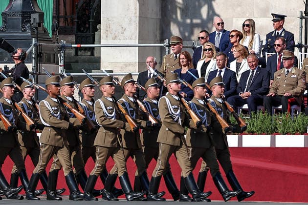 (260820) -- BUDAPEST, Aug. 20, 2026 -- This photo taken on Aug. 20, 2026 shows a flag-raising and military oath-taking ceremony at Kossuth Square in front of the parliament building in Budapest, Hungary. Hungary marks its national day on Thursday with traditional ceremonies, music concerts, and a redesigned evening spectacle in Budapest. (Photo by Xinhua) HUNGARY-BUDAPEST-NATIONAL DAY-CELEBRATION DavidxBalogh 