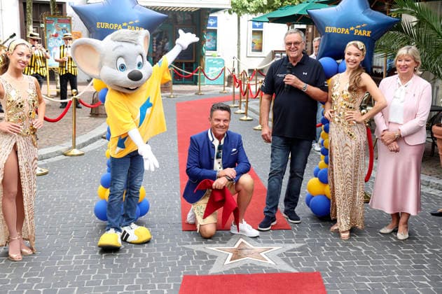 Stefan Mross und Roland Mack bei der Ehrung von Stefan Mross mit einem Stern auf dem Walk of Fame des Europa-Parks im Europa-Park Rust. Rust, 20.08.2026 *** Stefan Mross and Roland Mack at the ceremony honoring Stefan Mross with a star on the Europa-Park Walk of Fame at Europa-Park Rust, Rust, August 20, 2026 Foto:xAgenturxWehnertx xGränzdörferx xFuturexImagex mross_6806