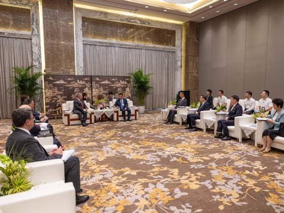 Jordan’s King Abdullah II Meets Shenzhen Party Official in Beijing Jordan’s King Abdullah II meets Jin Li, secretary of the Communist Party of China committee in Shenzhen, in Beijing, China, on August 20, 2026. The meeting focuses on Jordanian-Chinese relations and ways to strengthen them, as well as opportunities for partnership and exchanges of expertise with Shenzhen in economic and technological fields. Photo by Royal Hashemite Court apaimages Amman Amman Jordan 200816_China_JPO_00(6) Copyright: xapaimagesxRoyalxHashemitexCourtxx xapaimagesx
