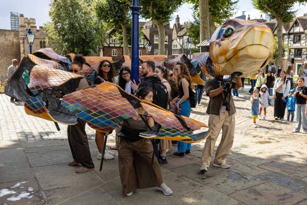 Imagining Animals at the Tower of London, London, UK 20 August 2026 Performers in animal costumes interact with visitors during Imagining Animals at the Tower of London, London, UK, on 20 August 2026. The performance, commissioned and produced by Historic Royal Palaces and created by artistic directors Mervyn Millar and Suzy Willson, uses puppetry, music and movement to reimagine the Tower s history as home to a Royal Menagerie for over 600 years, running until 31 August 2026., Credit:PETE SPELLER Avalon  Copyright: xPETExSPELLERx xAvalonx 1126341232
