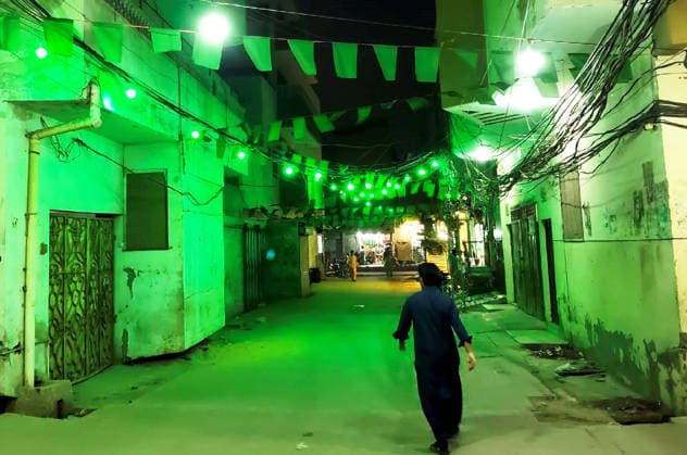News Bilder des Tages RECORD DATE NOT STATED A beautiful illuminated view of the street decorated with lights in connection of 12th Rabi-ul- Awwal the Birthday Ceremony of Holy Prophet (P.B.U.H) coming ahead, in Larkana on Thursday, August 20, 2026. (Samad Jamal PPI Images). EDITORIAL USE ONLY Copyright: xx SA-ZM-200826x ppiphotos485961