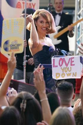 Raye on stage for Citi Concert Series on NBC TODAY with RAYE, Rockefeller Plaza, New York, NY, August 20, 2026. Photo By: Kristin Callahan Everett Collection Citi Concert Series on NBC TODAY with RAYE PUBLICATIONXNOTxINxCANxCHNxFRAxITAxJPNxNORxPOLxRUSxESPxUKxUSA