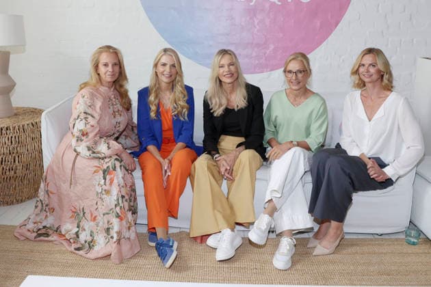 ABB SCHOENHEIT- Jeanette Lenski, Tanja Buelter, Nina Ruge, Dr. Alexa Iwan, Britta Steffen beim be well Summit Programm by QVC im Lux Loft in Hamburg am 20.AUGUST 2026 Hamburg Deutschland *** ABB SCHOENHEIT: Jeanette Lenski, Tanja Buelter, Nina Ruge, Dr. Alexa Iwan, and Britta Steffen at the be well Summit program hosted by QVC at the Lux Loft in Hamburg on August 20, 2026, Hamburg, Germany