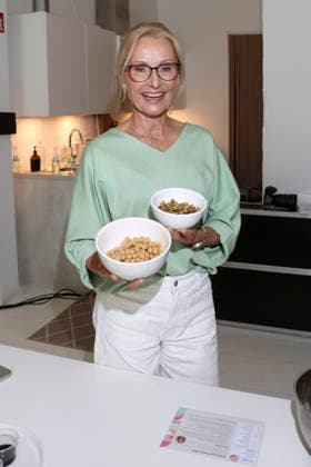 ABB SCHOENHEIT- Dr. Alexa Iwan beim be well Summit Programm by QVC im Lux Loft in Hamburg am 20.AUGUST 2026 Hamburg Deutschland *** ABB SCHOENHEIT Dr. Alexa Iwan at the be well Summit program hosted by QVC at the Lux Loft in Hamburg on August 20, 2026, Hamburg, Germany