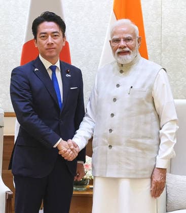 RECORD DATE NOT STATED Prime Minister Narendra Modi meets Defence Minister of Japan Shinjiro Koizumi New Delhi, Aug 20 (ANI): Prime Minister Narendra Modi meets Defence Minister of Japan Shinjiro Koizumi, in New Delhi on Thursday. (@narendramodi X ANI Photo) New Delhi Delhi India Copyright: xANIx ANI_20260820471
