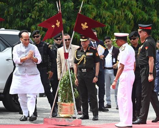 NEW DELHI, INDIA - AUGUST 20: Defence Minister Rajnath Singh with Chief of Defence Staff (CDS) General NS Raja Subramani, Chief of the Army Staff (COAS) General Dhiraj Seth, Chief of the Naval Staff (CNS) Admiral Krishna Swaminathan before his Japanese counterpart Shinjiro Koizumi receives a Guard of Honour on August 20, 2026 in New Delhi, India. The ceremonial reception preceded high-level bilateral talks between the two defense leaders to deepen the Japan-India Special Strategic and Global Partnership . During the bilateral summit, the ministers signed a landmark Memorandum of Arrangement on Maritime Security Cooperation and reviewed ongoing progress under the Make-in-India framework, including joint defense equipment projects such as