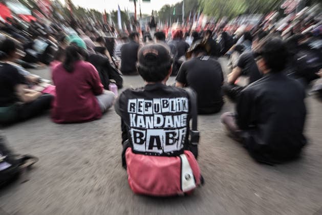 August 20, 2026, Jakarta, Dki Jakarta, Indonesia: JHuman rights activists take part in the 921st Kamisan protest across from the Merdeka Palace in Jakarta. The weekly Thursday demonstration was held to mark World Humanitarian Day. Jakarta Indonesia  - ZUMAf198 20260820_zip_f198_012 Copyright: xMuhammadxFebriansyahx