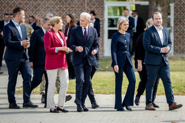 Denmark Nordic Summer Meeting Prime Minister Mette Frederiksen, Faroese Prime Minister Beinir Johannesen, and Norwegian Prime Minister Jonas Gahr Stoere at Hoevelte Barracks on Thursday, August 20, 2026. The summer meeting begins with a visit to Hoevelte Barracks, where the leaders are shown modern military capabilities. The meeting then continues at Marienborg, where they will discuss, among other things, closer Nordic defense cooperation, the Nordic role in the geopolitical situation, and the protection of children and young people online. (Photo: Mads Claus Rasmussen Ritzau Scanpix) , Kongens Lyngby Denmark *** Denmark Nordic Summer Meeting: Prime Minister Mette Frederiksen, Faroe Islands Prime Minister Beinir Johannesen, and Norwegian  Copyright: RitzauxScanpix MadsxClausxRasmussenx spdk20260820-194808-L