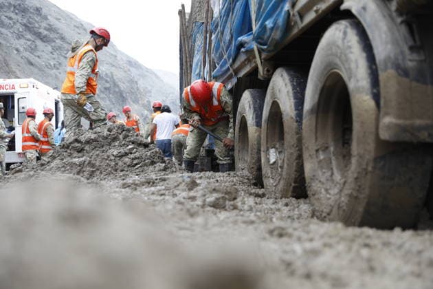 Heavy rains cause disaster on the South Pan-American Highway AREQUIPA, PERU - AUGUST 20: A view destruction after heavy rains that led to mudslides and landslides at Ocona, Camana province of Arequipa, Peru on August 20, 2026. The main problem is on the Pan-American Highway South, on the Ocona-Atico section, where mud, rocks, and debris have blocked traffic. Numerous buses, trucks, and private vehicles remain stranded, while passengers seek alternative routes to continue their journeys. Difficulties accessing food and fuel have also been reported. Ronald Mamani Villalba Anadolu Arequipa Peru. Editorial use only. Please get in touch for any other usage.  Copyright: x2026xAnadoluxRonaldxMamanixVillalbax
