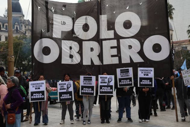 Social Movements March Against Household Debt Social Movements March Against Household Debt EDITORIAL USE ONLY  Copyright: xGDA LaxNacion Argentina-xTodosxlosxderechosxreservados.xProhibidoxelxusoxoxreproducci&oacute;nxdexestaximagenxenxArgentinax FabianxMarellix arlanacionpic067611