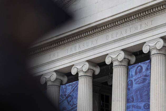 US public debt surpasses $40 trillion for first time WASHINGTON, D.C., UNITED STATES – AUGUST 20: The US Treasury Department is seen in Washington, DC, on August 20, 2026. Total US public debt has surpassed $40 trillion for the first time, marking a roughly one-third increase in less than five years amid historically wide federal budget deficits. Mehmet Eser Anadolu Washington D.C. United States. Editorial use only. Please get in touch for any other usage.  Copyright: x2026xAnadoluxMehmetxEserx