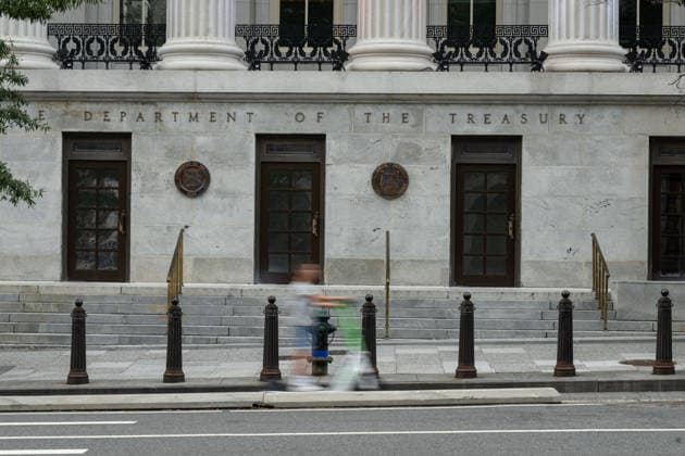 US public debt surpasses $40 trillion for first time WASHINGTON, D.C., UNITED STATES – AUGUST 20: The US Treasury Department is seen in Washington, DC, on August 20, 2026. Total US public debt has surpassed $40 trillion for the first time, marking a roughly one-third increase in less than five years amid historically wide federal budget deficits. Mehmet Eser Anadolu Washington D.C. United States. Editorial use only. Please get in touch for any other usage.  Copyright: x2026xAnadoluxMehmetxEserx